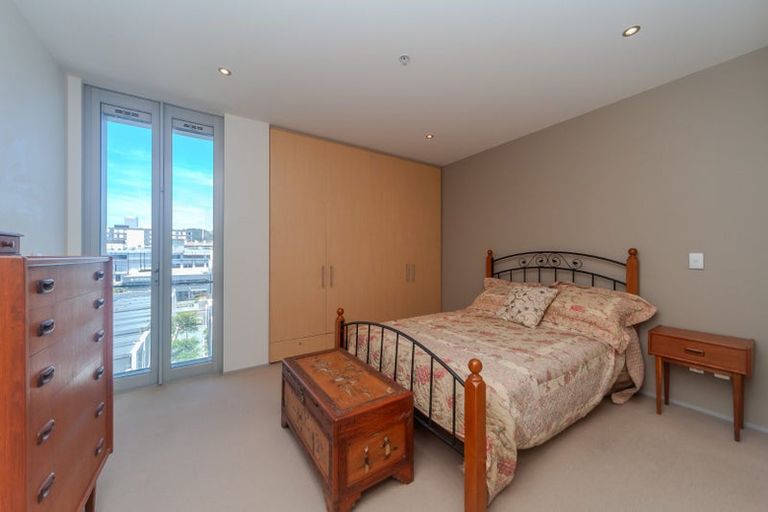 Photo of property in Sanctum Apartments, 64/10b Ebor Street, Te Aro, Wellington, 6011