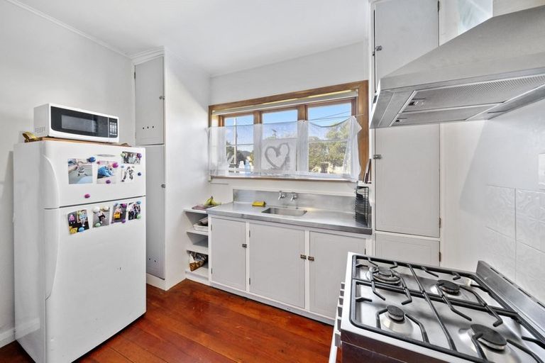 Photo of property in 14 Tirangi Road, Moera, Lower Hutt, 5010