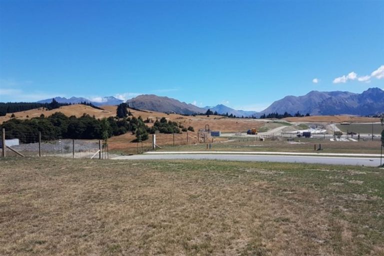 Photo of property in 59 Mount Nicholas Avenue, Wanaka, 9305