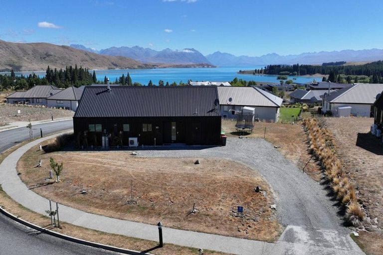 Photo of property in 21 Mistake Drive, Lake Tekapo, 7999