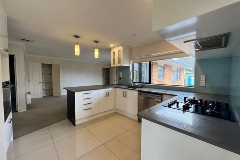 Photo of property in 104 Westerham Drive, Dannemora, Auckland, 2016