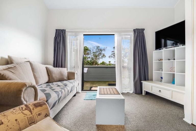 Photo of property in 22a/30 Westward Ho, Glen Eden, Auckland, 0602