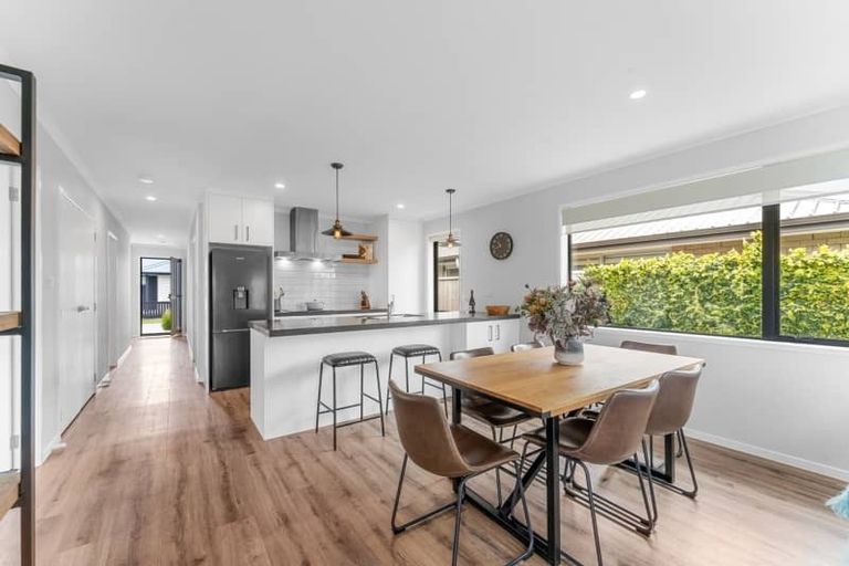 Photo of property in 4 Navy Lane, Papamoa, 3118