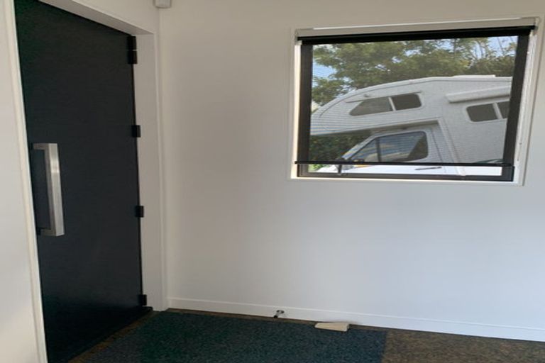 Photo of property in 14 City View Terrace, Birkenhead, Auckland, 0626