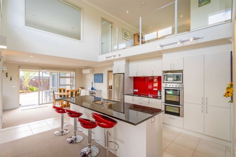 Photo of property in 6 Aquila Drive, Whitianga, 3510