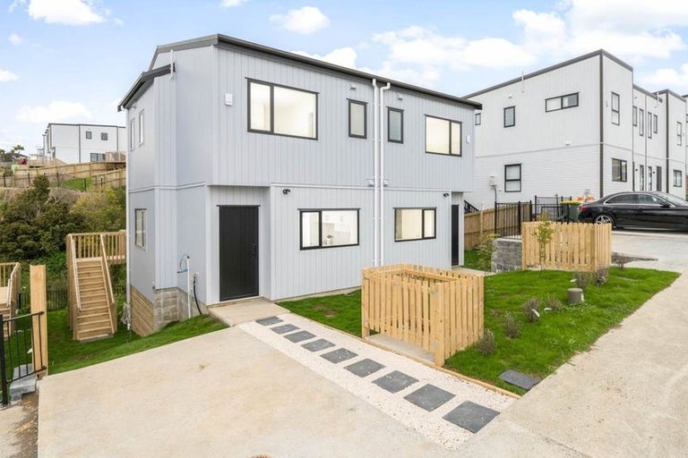 Photo of property in 45b Crestview Rise, Papakura, 2110