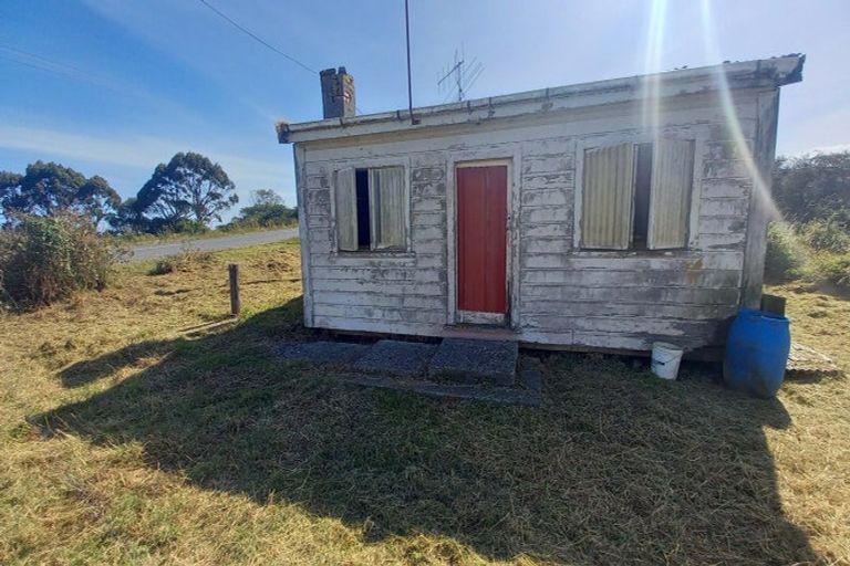Photo of property in 112 Grove Burn Road, Tuatapere, 9691