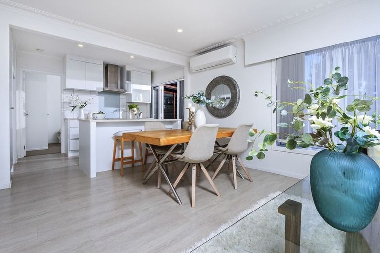 Photo of property in 1/344 Lake Road, Hauraki, Auckland, 0622