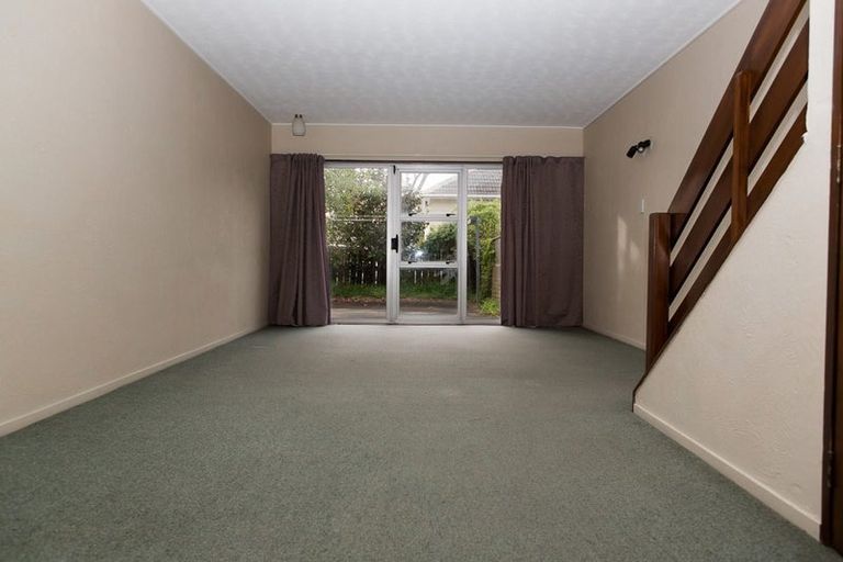 Photo of property in 3/31 Mana Avenue, Titahi Bay, Porirua, 5022
