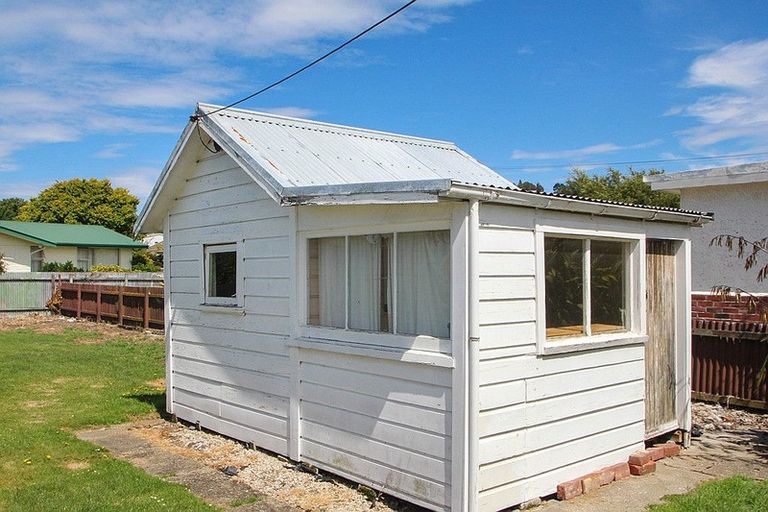 Photo of property in 15 Balmoral Street, Oamaru North, Oamaru, 9400