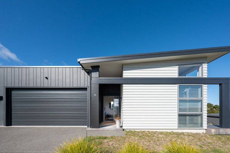 Photo of property in 44 Kittyhawk Drive, Kinloch, Taupo, 3377