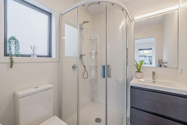 Photo of property in 7 Thornbury Lane, Timberlea, Upper Hutt, 5018