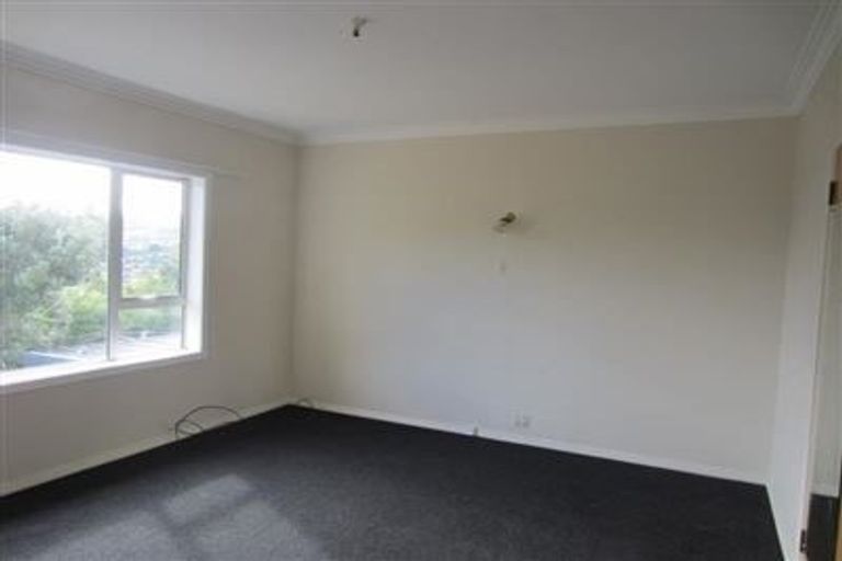 Photo of property in 16 Chester Road, Tawa, Wellington, 5028