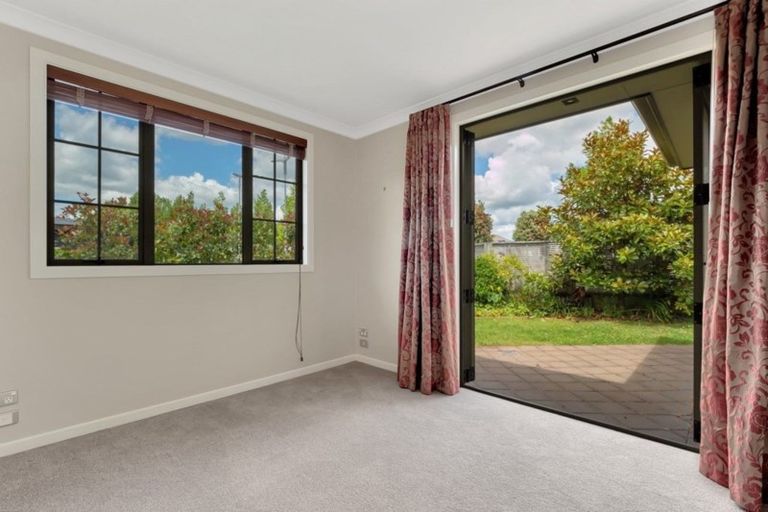 Photo of property in 1 Tarn Close, Pyes Pa, Tauranga, 3112