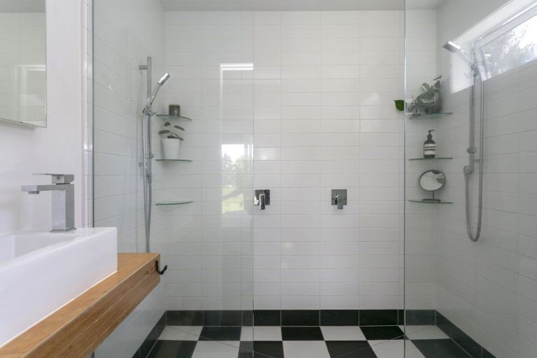 Photo of property in 1/142 Mapara Road, Acacia Bay, Taupo, 3385