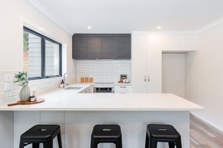 Photo of property in 20a Korau Grove, Stokes Valley, Lower Hutt, 5019