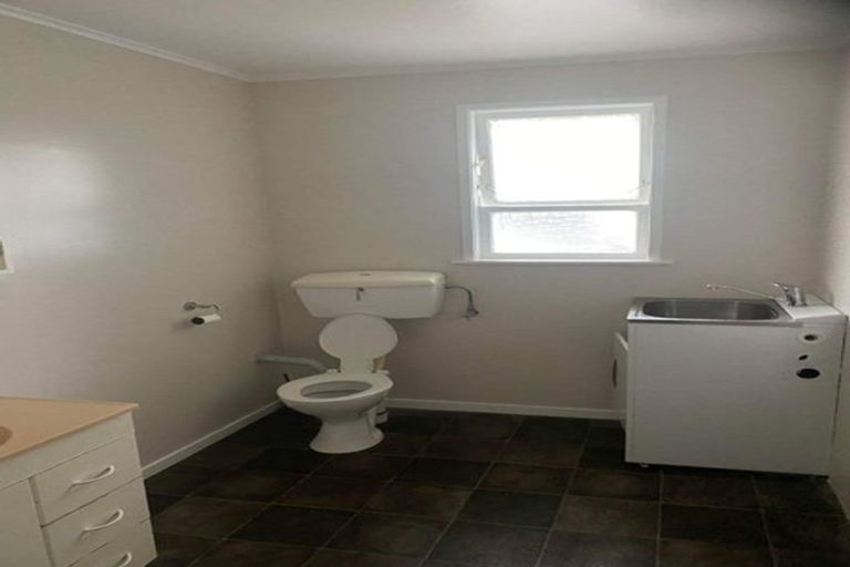 Photo of property in 14-16 Mako Mako Road, Levin, 5510