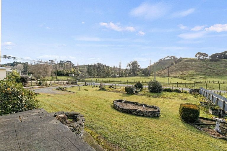 Photo of property in 67 Ongo Road, Hunterville, 4730