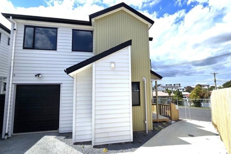 Photo of property in 8a Nield Road, Manurewa, Auckland, 2102