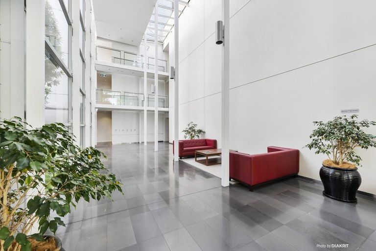 Photo of property in Sanctum Apartment, 10 Ebor Street, Te Aro, Wellington, 6011