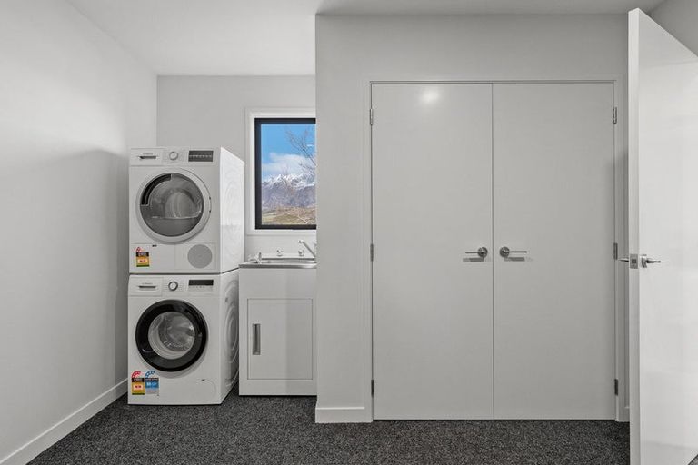 Photo of property in 39 Mulholland Drive, Jacks Point, 9371