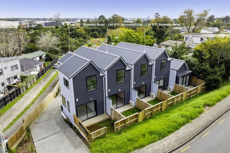 Photo of property in 4/11 Seymour Road, Sunnyvale, Auckland, 0612