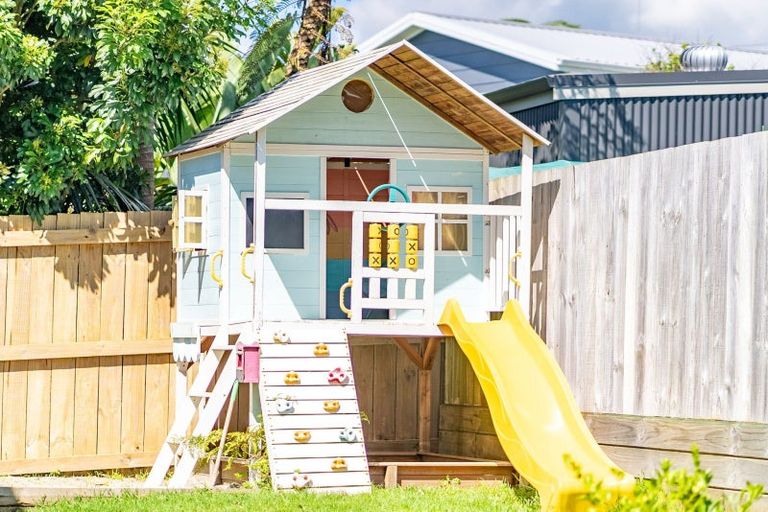 Photo of property in 8 Taipari Avenue, Raglan, 3225