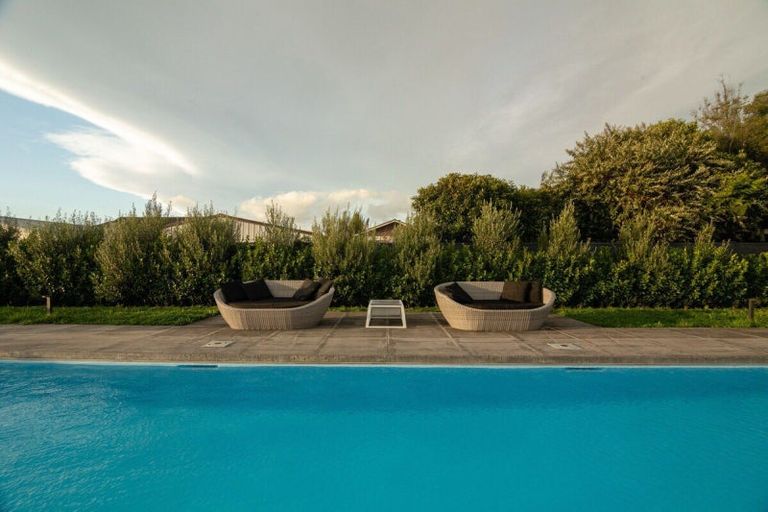 Photo of property in 32 Burgundy Drive, Martinborough, 5711