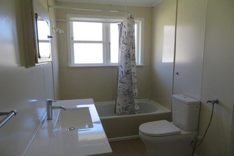 Photo of property in 3/50 Cruickshank Road, Clouston Park, Upper Hutt, 5018