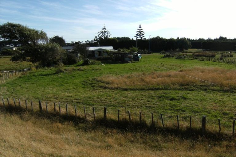 Photo of property in 41 Nuku Street, Tangimoana, 4822