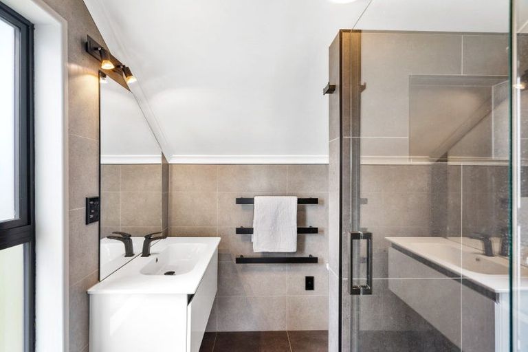 Photo of property in 16a Everest Avenue, Havelock North, 4130