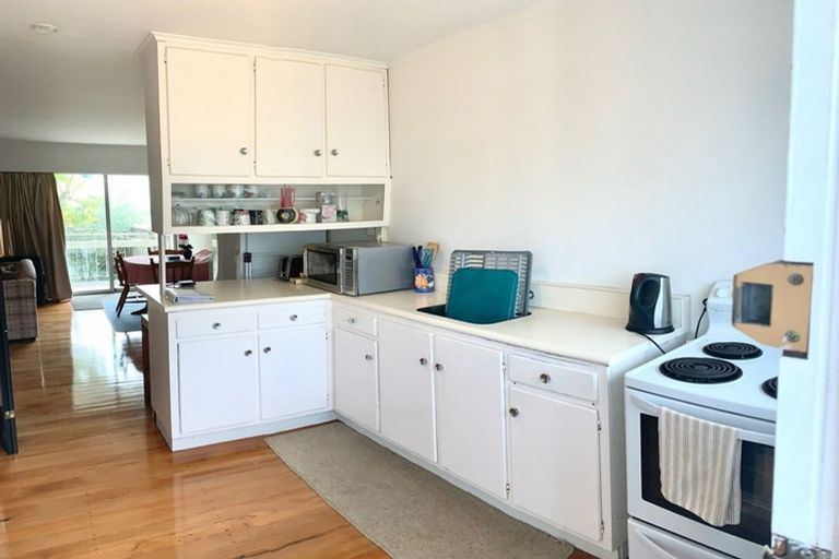 Photo of property in 22 Grande Vue Road, Hillpark, Auckland, 2102