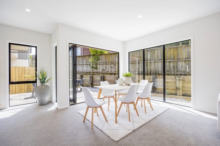 Photo of property in 6d Pax Avenue, Forrest Hill, Auckland, 0620