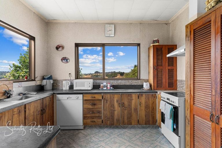 Photo of property in 1820 State Highway 12, Paparoa, 0571