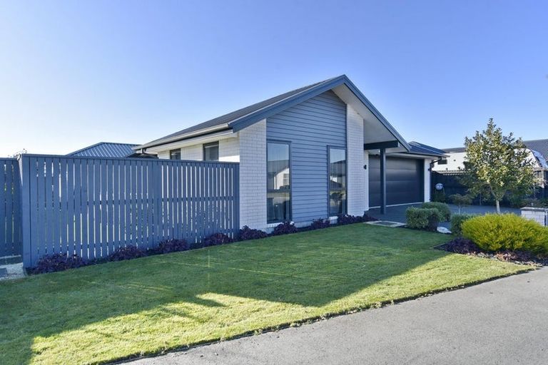 Photo of property in 8 Guyon Street, Marshland, Christchurch, 8083