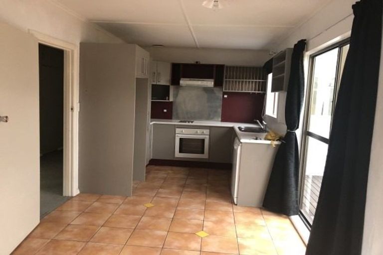 Photo of property in 15a Limbrick Street, Terrace End, Palmerston North, 4410