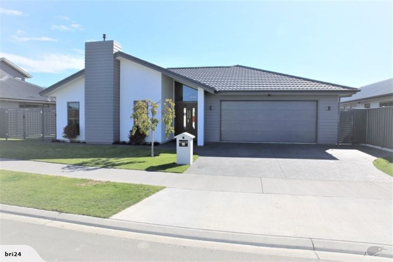 Photo of property in 20 Aspiring Drive, Poraiti, Napier, 4112
