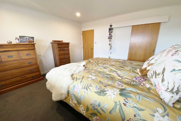Photo of property in 2/58b Daniels Road, Redwood, Christchurch, 8051