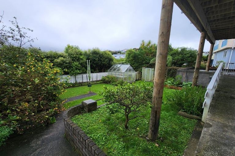 Photo of property in 24 Cypress Drive, Maungaraki, Lower Hutt, 5010