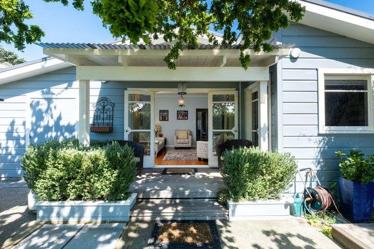 Photo of property in 15 Pipi Street, Te Awanga, 4102