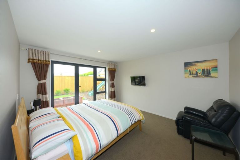 Photo of property in 8 Wallace Crescent, Prebbleton, 7604