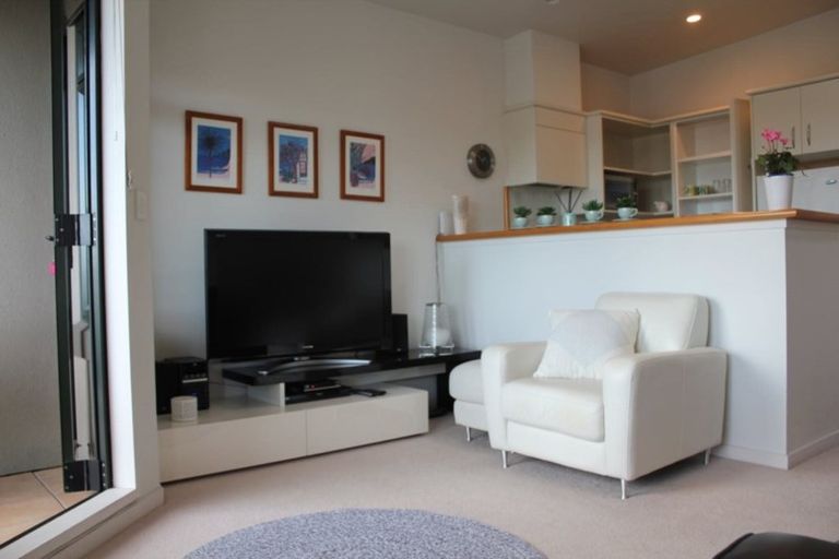 Photo of property in 2b/4 Fleet Street, Devonport, Auckland, 0624