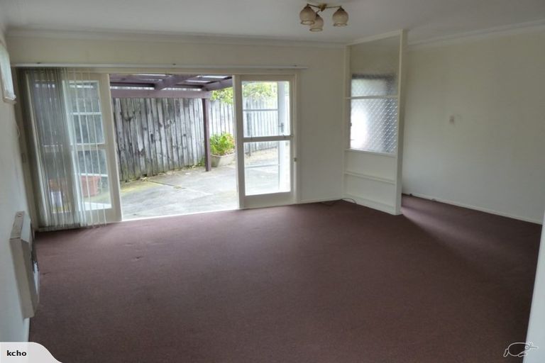 Photo of property in 2/25 Nutsey Avenue, Northcote, Auckland, 0627