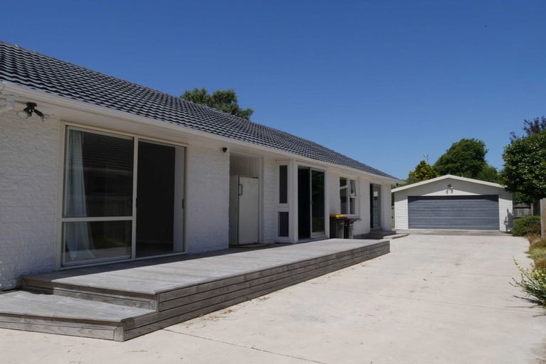 Photo of property in 14 Lochee Road, Upper Riccarton, Christchurch, 8041