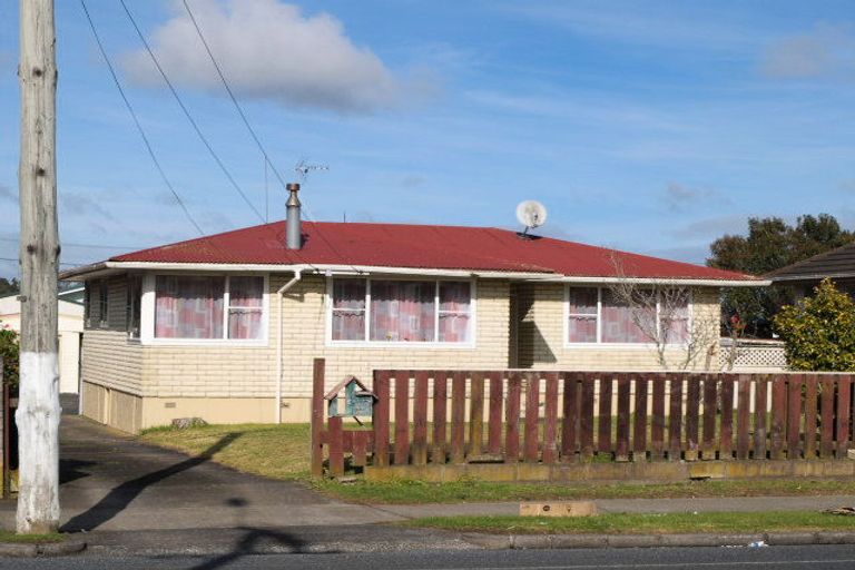 Photo of property in 13 Wakefield Road, Favona, Auckland, 2024