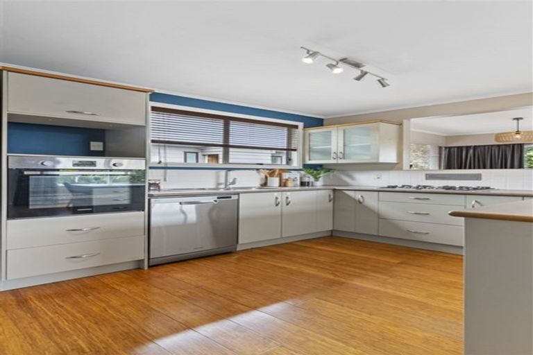 Photo of property in 22 Bayside Avenue, Te Atatu Peninsula, Auckland, 0610