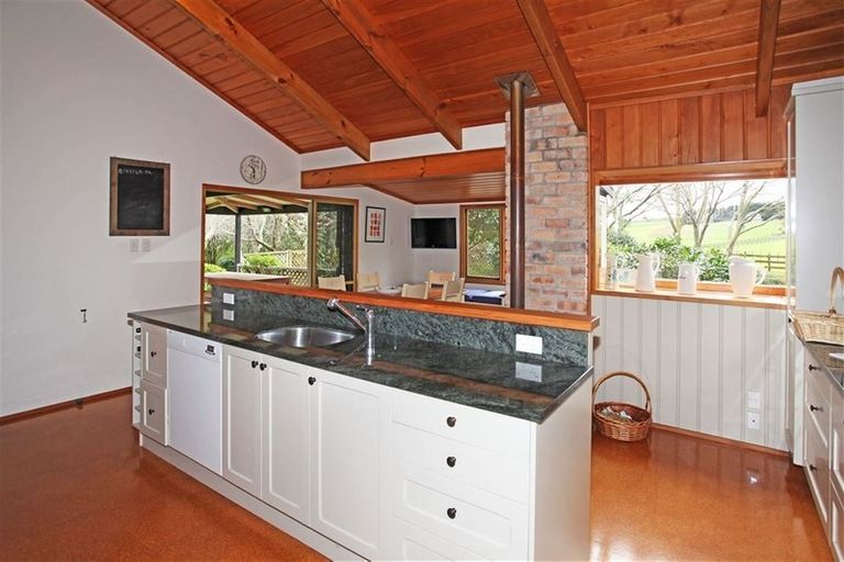 Photo of property in 18 Clark Road, Karaka, Papakura, 2580