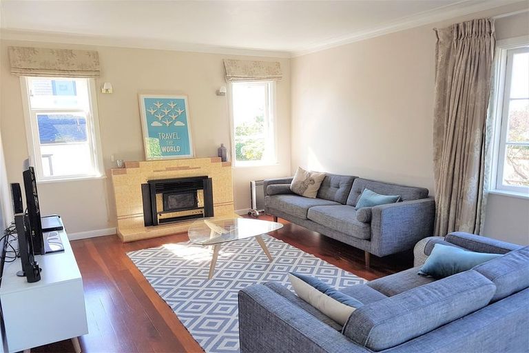 Photo of property in 25 Mountain Road, Mount Wellington, Auckland, 1072