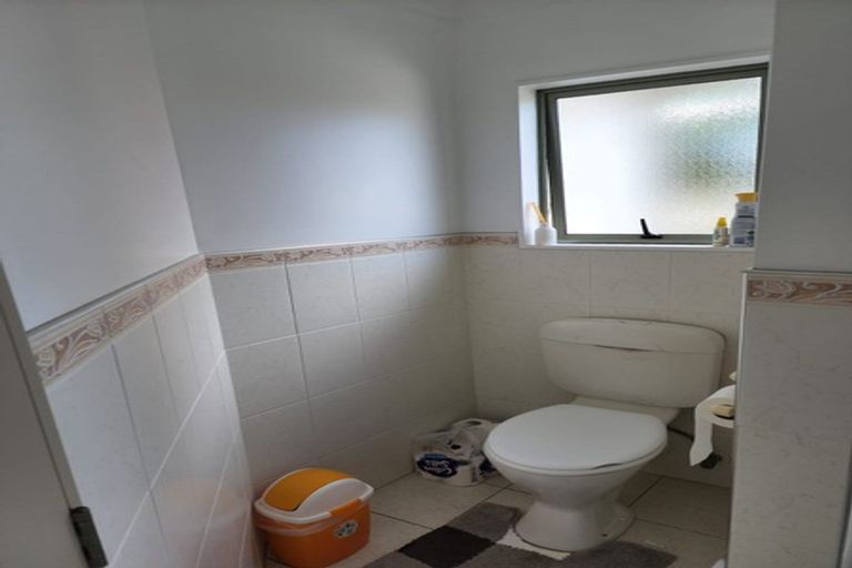 Photo of property in 6 Black Teal Close, Unsworth Heights, Auckland, 0632