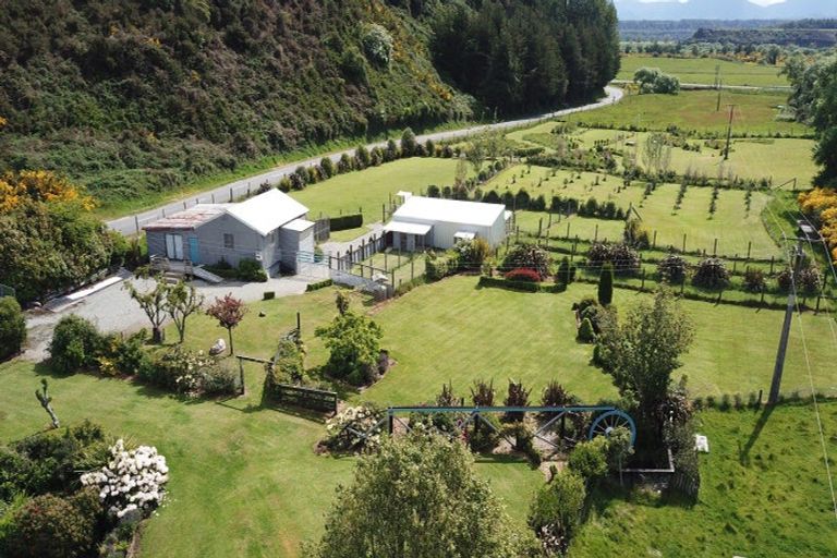 Photo of property in 41 Snowy River Road, Ikamatua, Totara Flat, 7871
